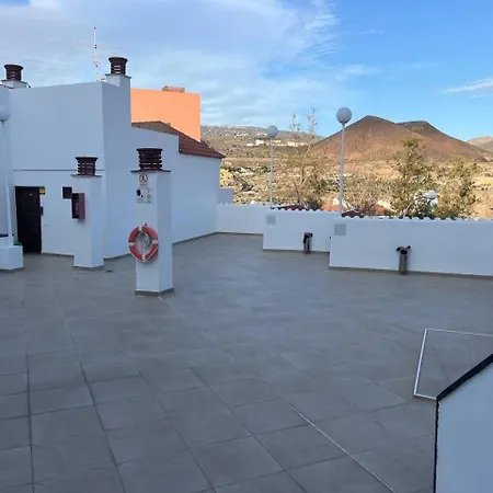 Center Of Cristianos Лос Кристианос